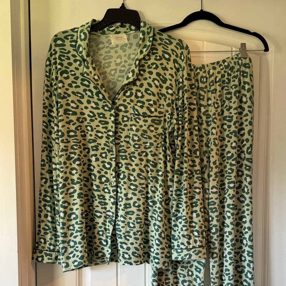 In my Sundays Green Leopard Print Set
